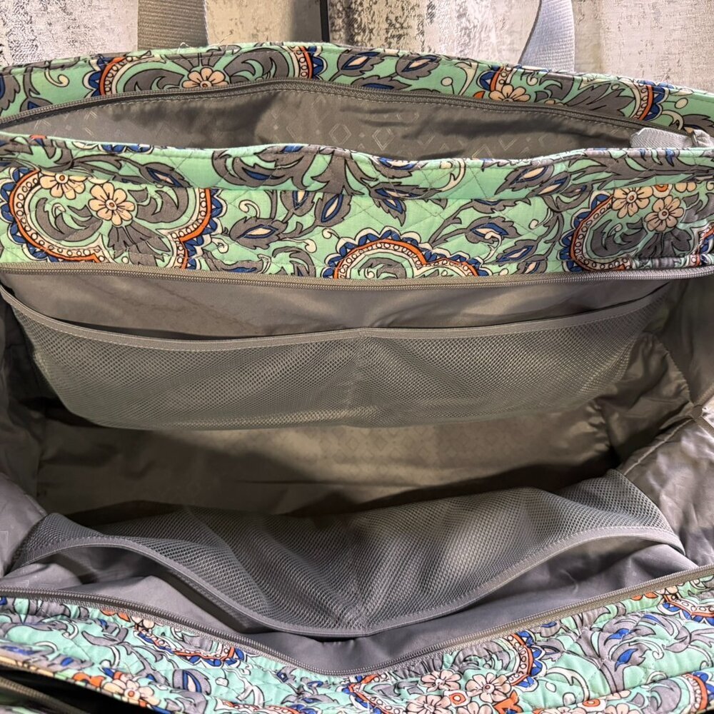 Vera Bradley XL Laptop/Travel Bag - Picture 3 of 9